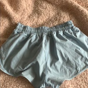 Lululemon gotta hot 2.5 inch short size 4